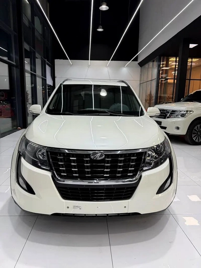 2022 Mahindra XUV 500 - GCC Specs - Excellent Condition-3