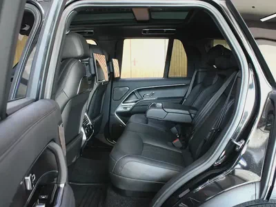 2024 - Range Rover Vogue Autobiography P550e - Hybrid for 444,000.00 AED-12