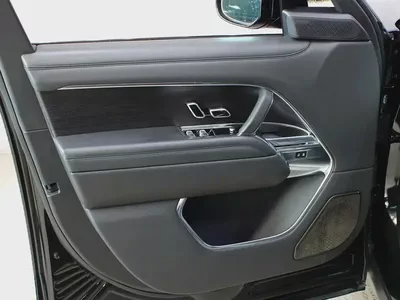 2024 - Range Rover Vogue Autobiography P550e - Hybrid for 444,000.00 AED-19
