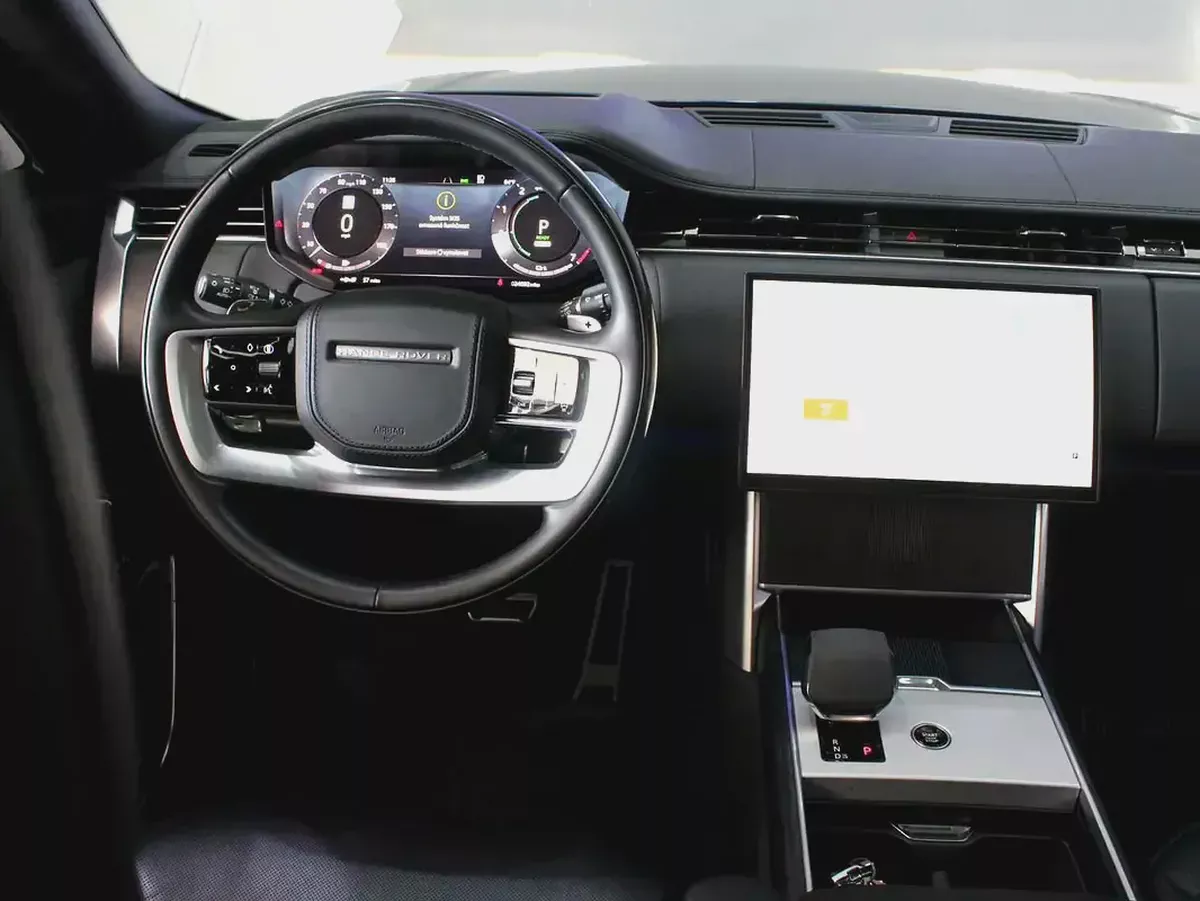 2024 - Range Rover Vogue Autobiography P550e - Hybrid for 444,000.00 AED-14-14