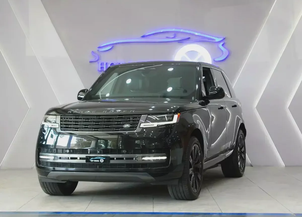 2024 - Range Rover Vogue Autobiography P550e - Hybrid for 444,000.00 AED