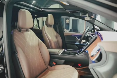 2023 Mercedes-Benz EQE 350 4MATIC | GCC Specs | Low Mileage-5