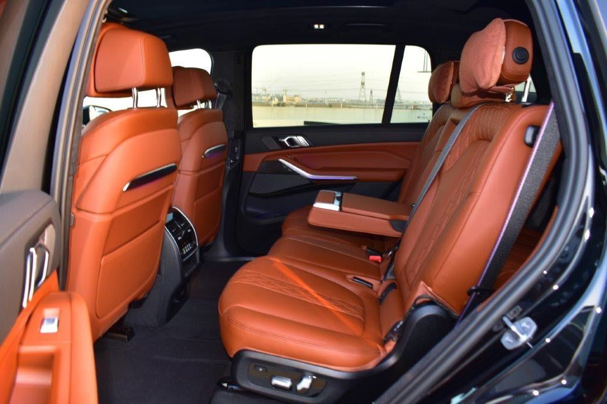 New 2024 BMW BMW X7-3-3