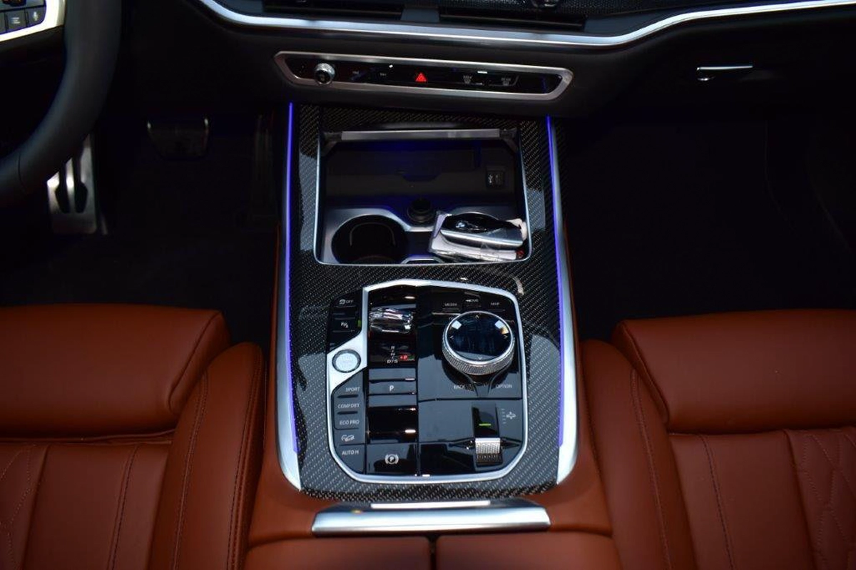 New 2024 BMW BMW X7-4-4