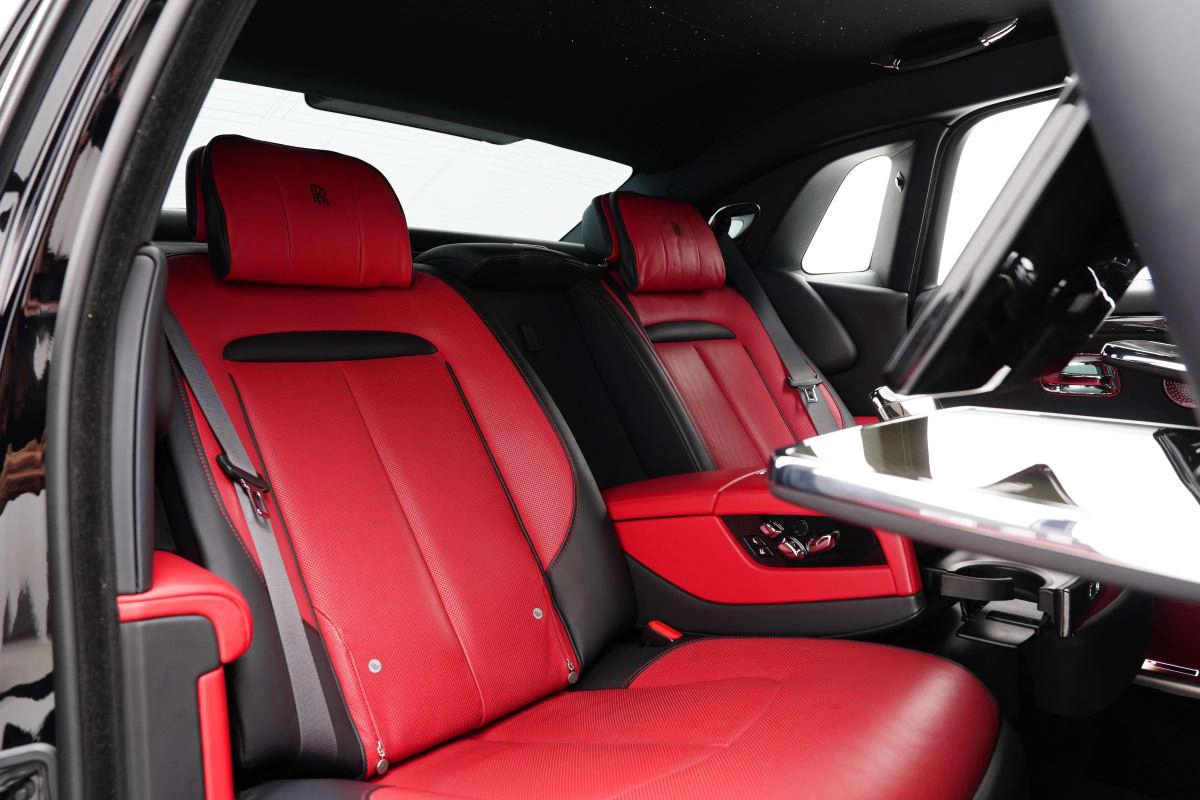 Rolls-Royce Ghost Black Badge-15-15