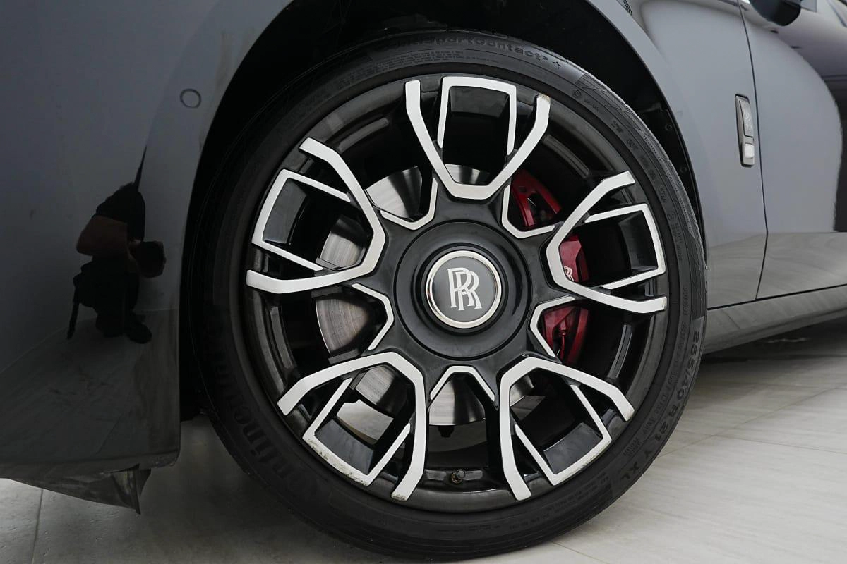 Rolls-Royce Ghost Black Badge-9-9