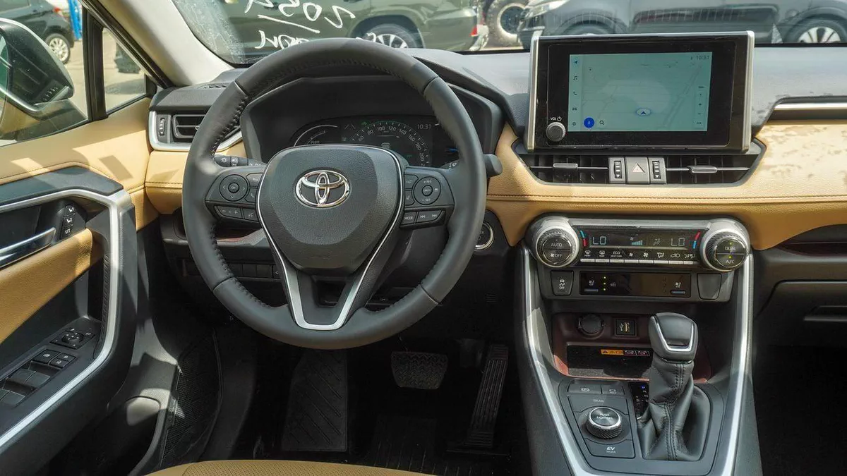 Toyota RAV4 VXR HEV HEV 4WD 2.5L Saudi specs-6-0