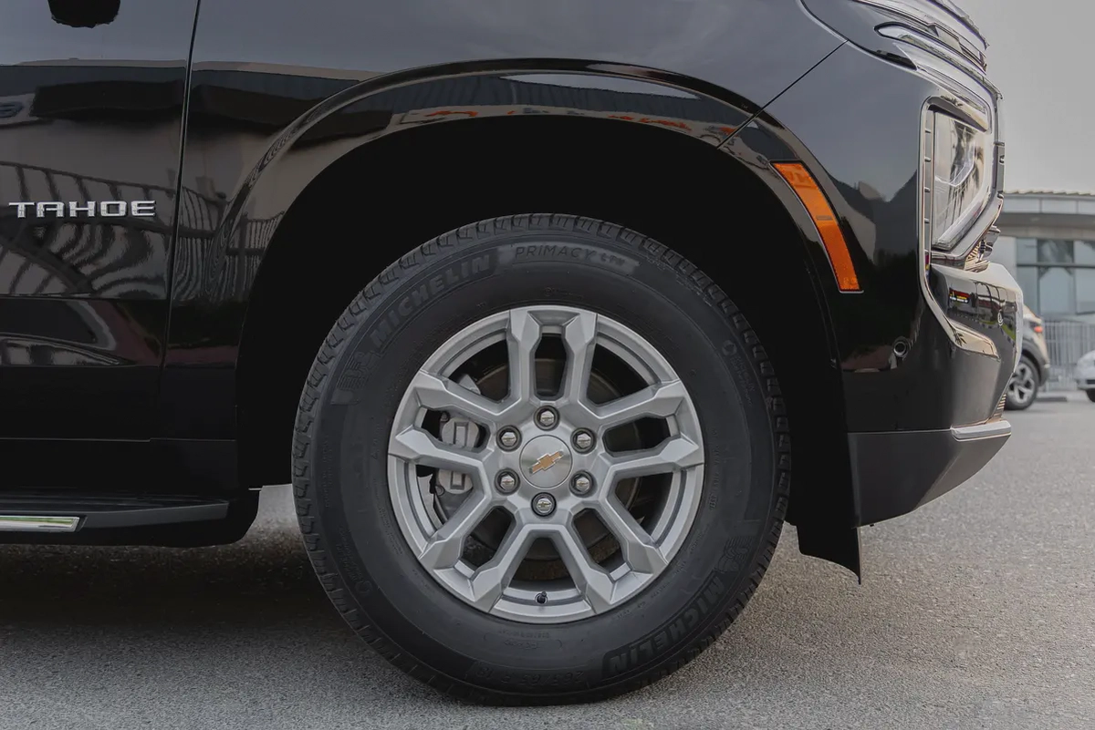Chevrolet Tahoe | 2WD LS | V8 5.3L SUV RWD | GCC | 2026 (Export)-7-7