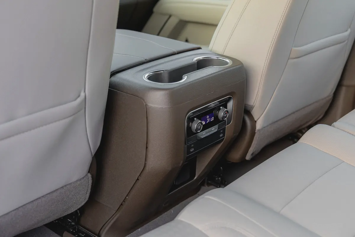 Chevrolet Tahoe | 2WD LS | V8 5.3L SUV RWD | GCC | 2026 (Export)-13-13