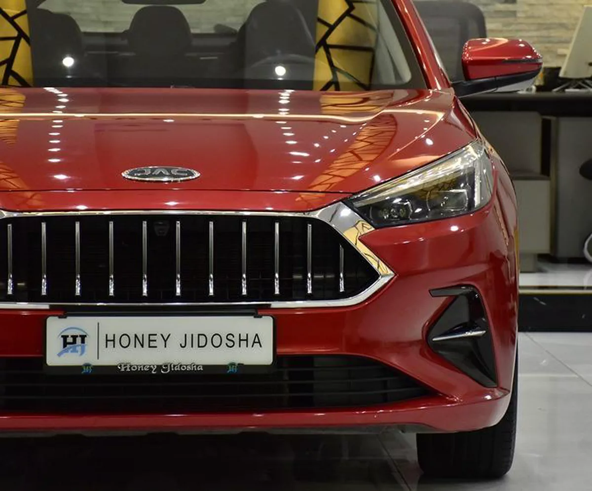 JAC J7 ( 2023 Model ) in Red Color GCC Specs-10-10