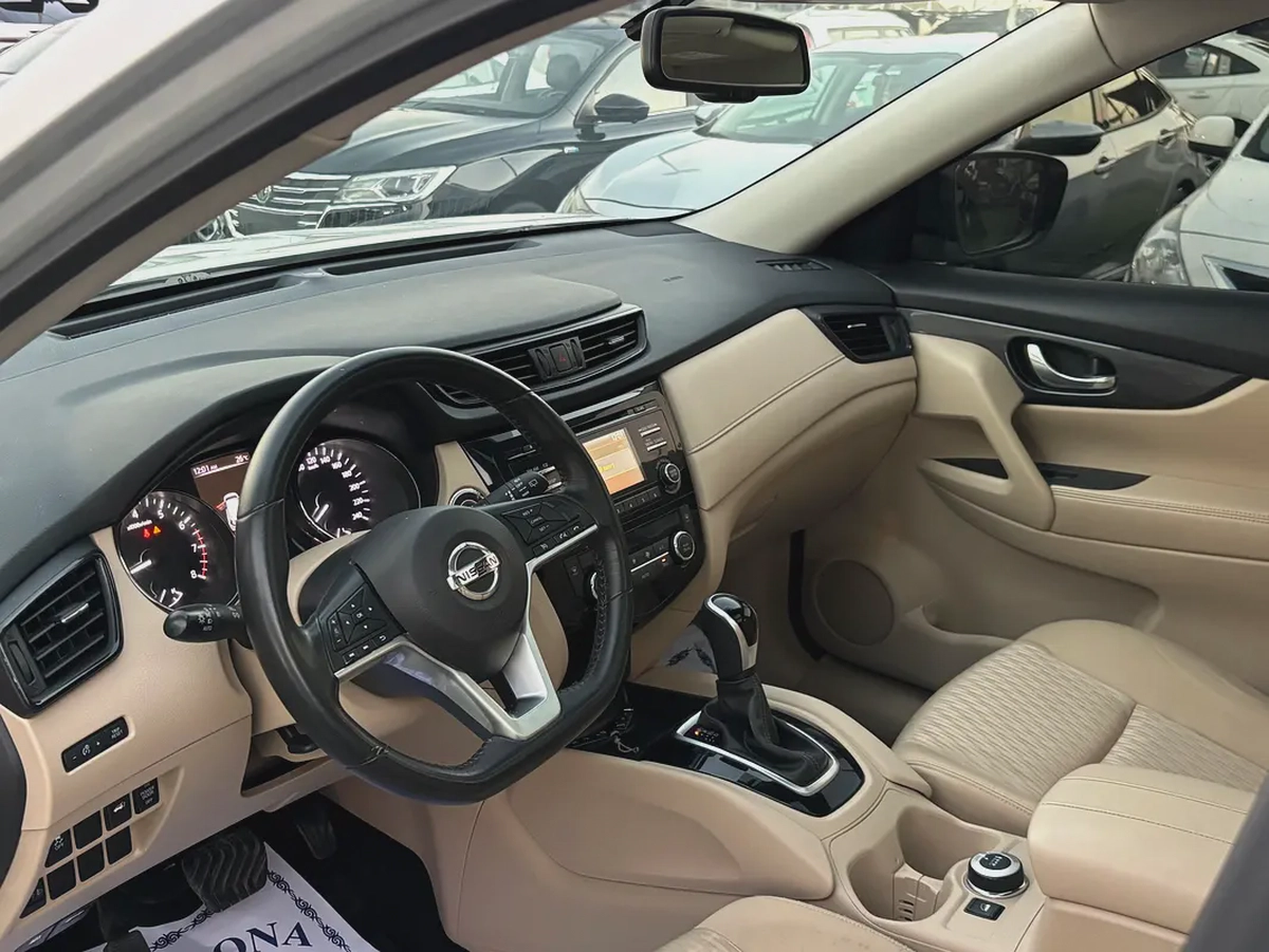 NISSAN X-TRAIL—2018–7 SEAT GCC—FREE ACCIDENT—FULL OPTIONS—LOW MILAGE—EXCELLENT CONDITION-10-10