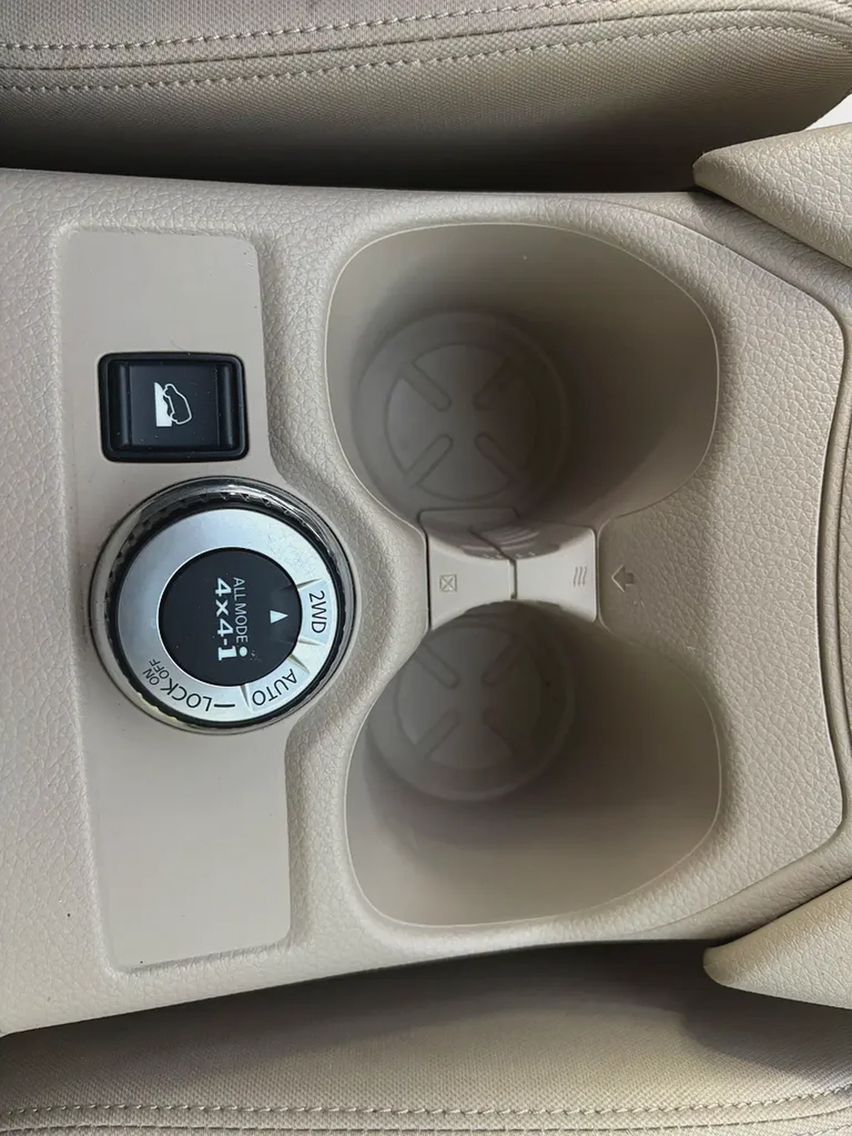 NISSAN X-TRAIL—2018–7 SEAT GCC—FREE ACCIDENT—FULL OPTIONS—LOW MILAGE—EXCELLENT CONDITION-18-18