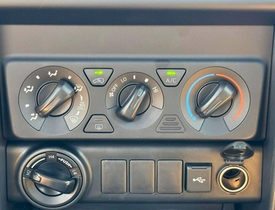 Toyota Fortuner EXR FORTUNER || 2.7L PETROL V4 / FABRIC SEATS / MANUAL AC (CODE # FPMB)-14