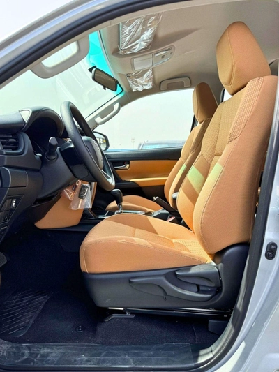 Toyota Fortuner EXR FORTUNER || 2.7L PETROL V4 / FABRIC SEATS / MANUAL AC (CODE # FPMB)-6