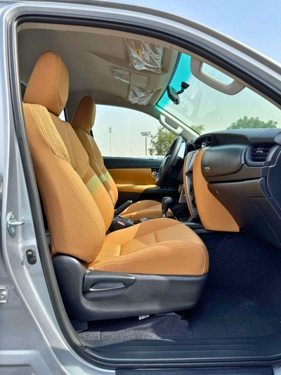 Toyota Fortuner EXR FORTUNER || 2.7L PETROL V4 / FABRIC SEATS / MANUAL AC (CODE # FPMB)-7
