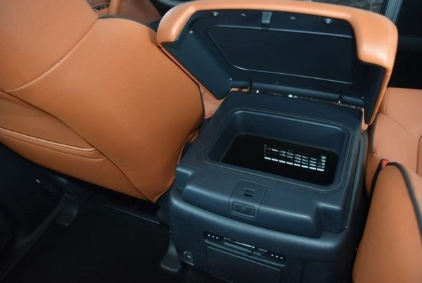NISSAN PATROL V8 T2 2024 (EXPORT)