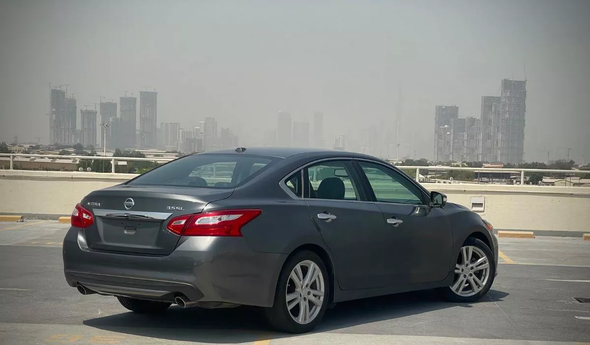 Nissan Altima SL V6 3.5l-4-0