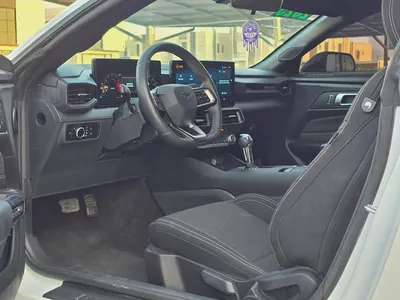 Ford Mustang Ecoboost Premium 2025 American Specs-8
