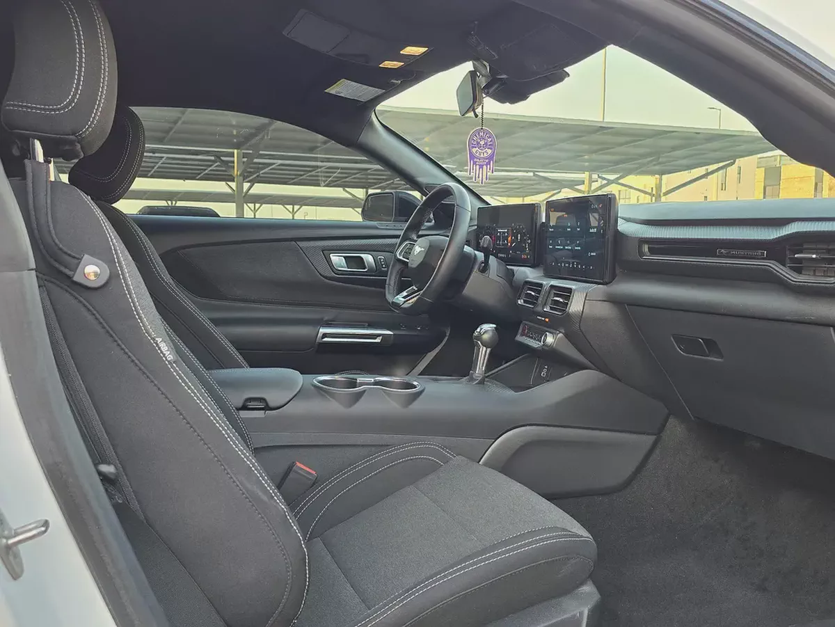 Ford Mustang Ecoboost Premium 2025 American Specs-12-12