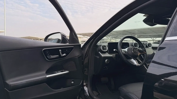 Mercedes C200 2023 Low mileage