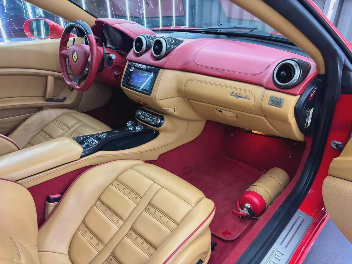 2012 Ferrari California | Standard | GCC-10-10
