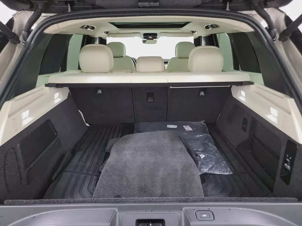 Land Rover Range Rover Vogue 2023 - American Specs-3-3