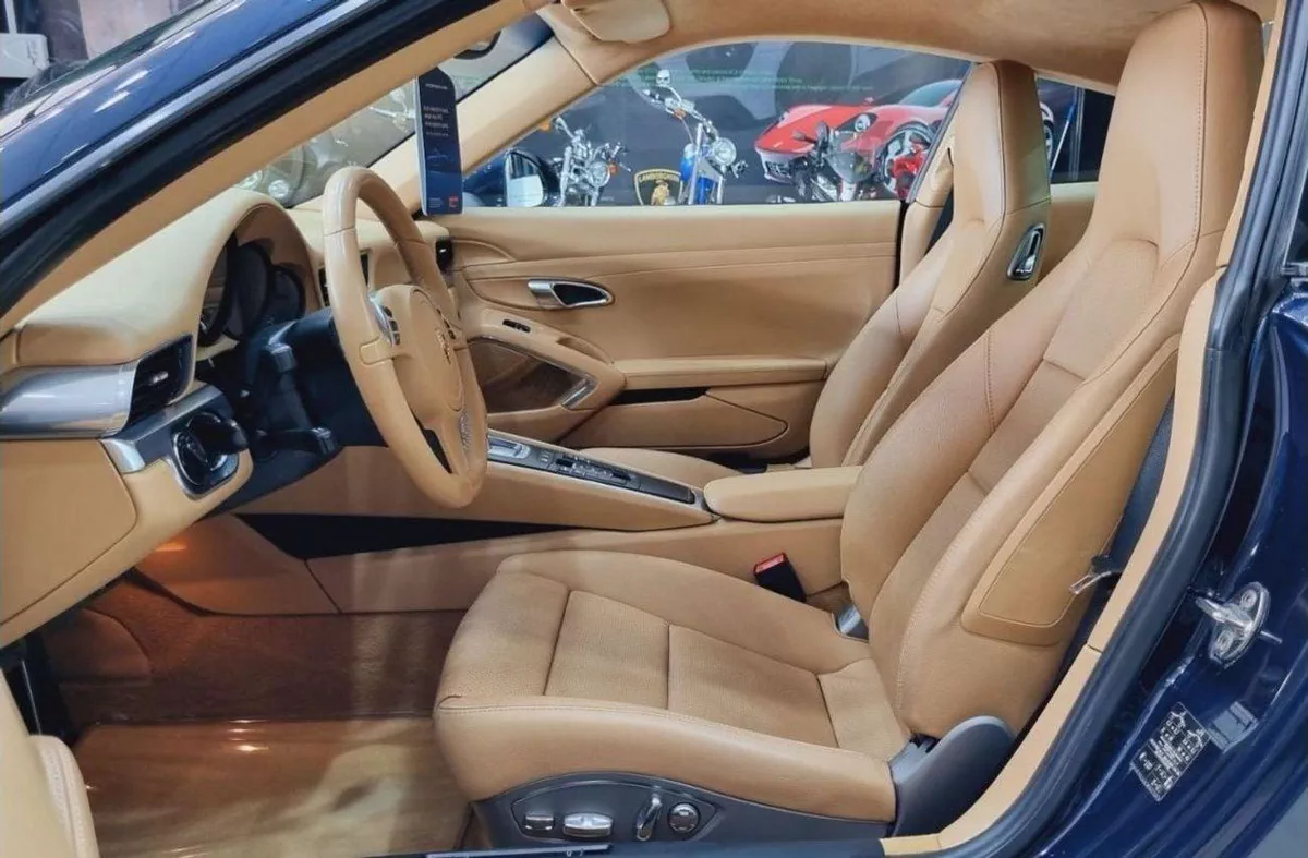 Porsche 911 CARRERA PORSCHE CARRERA 2013 GCC WITH 68K KM FULL PORSCHE SERVICE HISTORY IN GOOD CONDITION FOR 220K AED-10-0