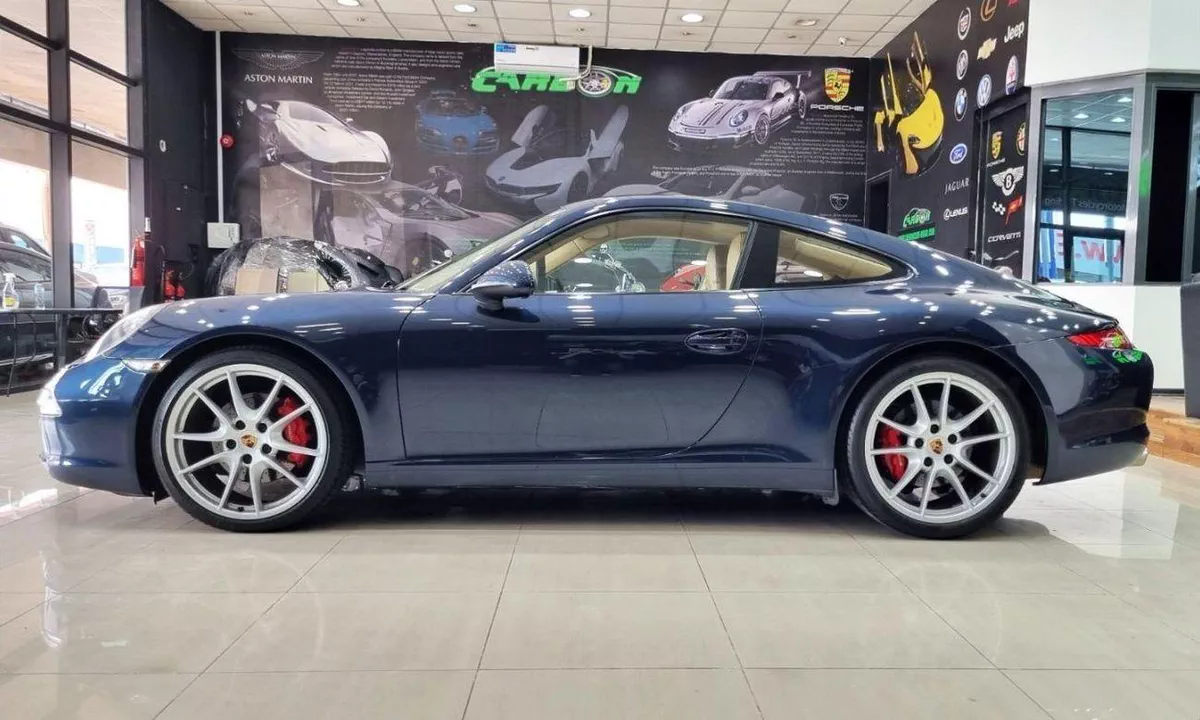 Porsche 911 CARRERA PORSCHE CARRERA 2013 GCC WITH 68K KM FULL PORSCHE SERVICE HISTORY IN GOOD CONDITION FOR 220K AED-6-0