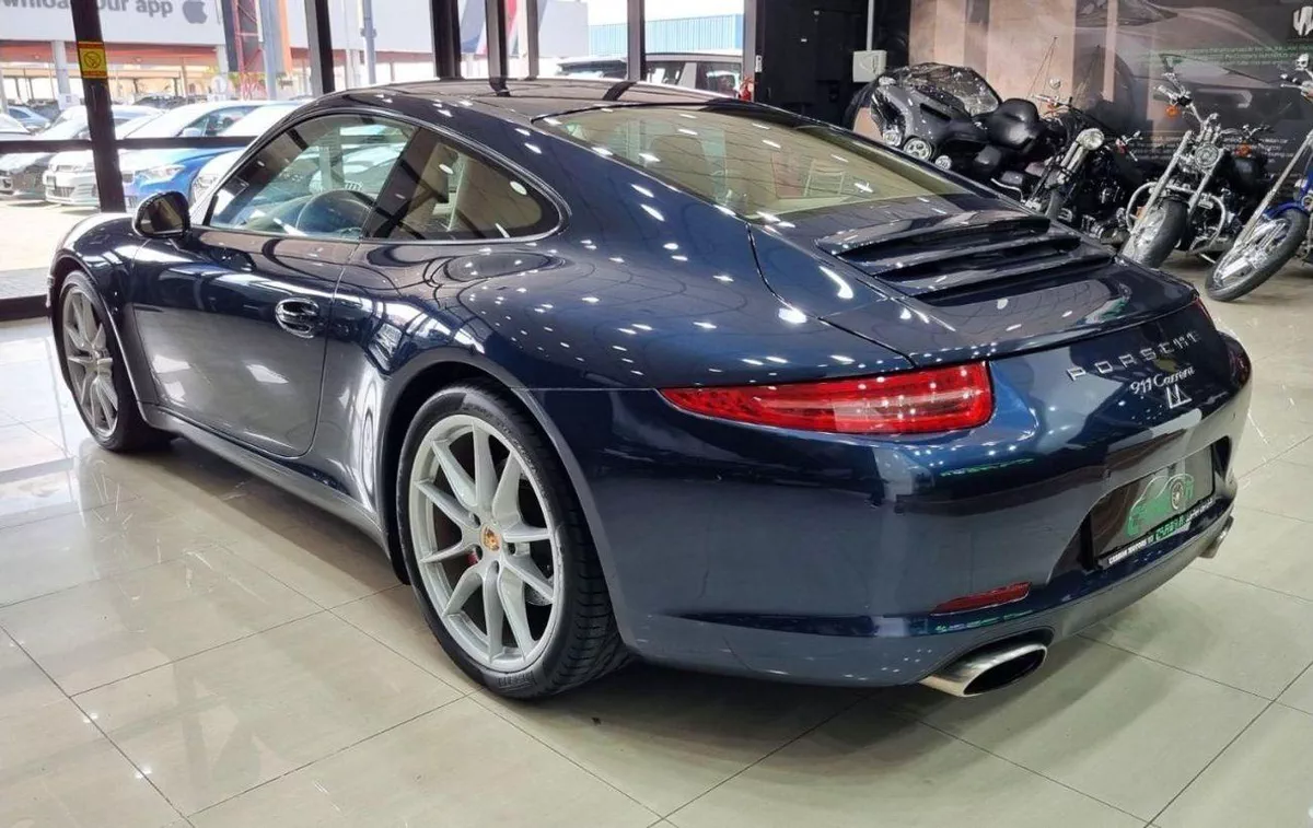 Porsche 911 CARRERA PORSCHE CARRERA 2013 GCC WITH 68K KM FULL PORSCHE SERVICE HISTORY IN GOOD CONDITION FOR 220K AED-8-0