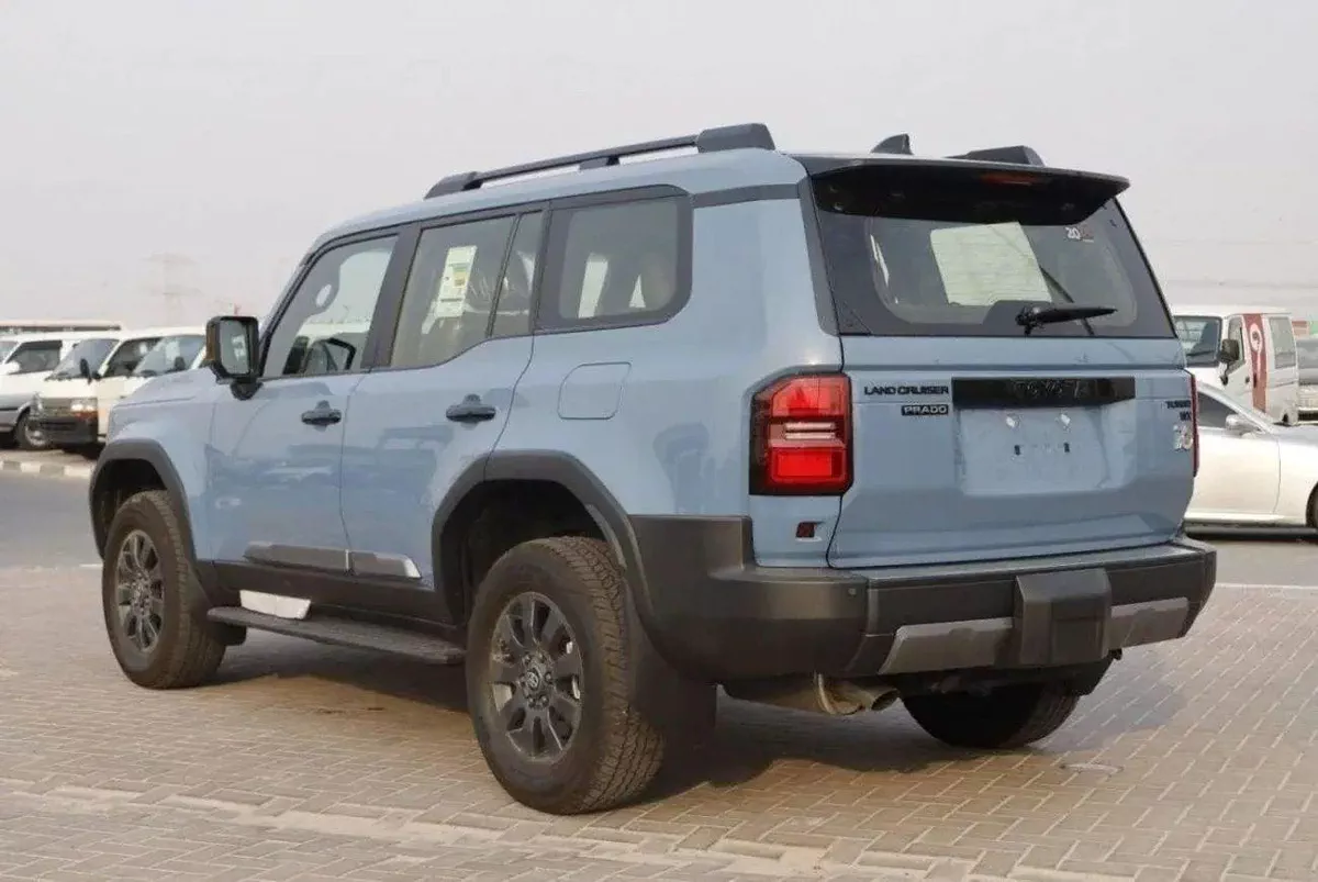Toyota Prado VXR PRADO FULL OPTION PETROL VXR 2.4T-3-0
