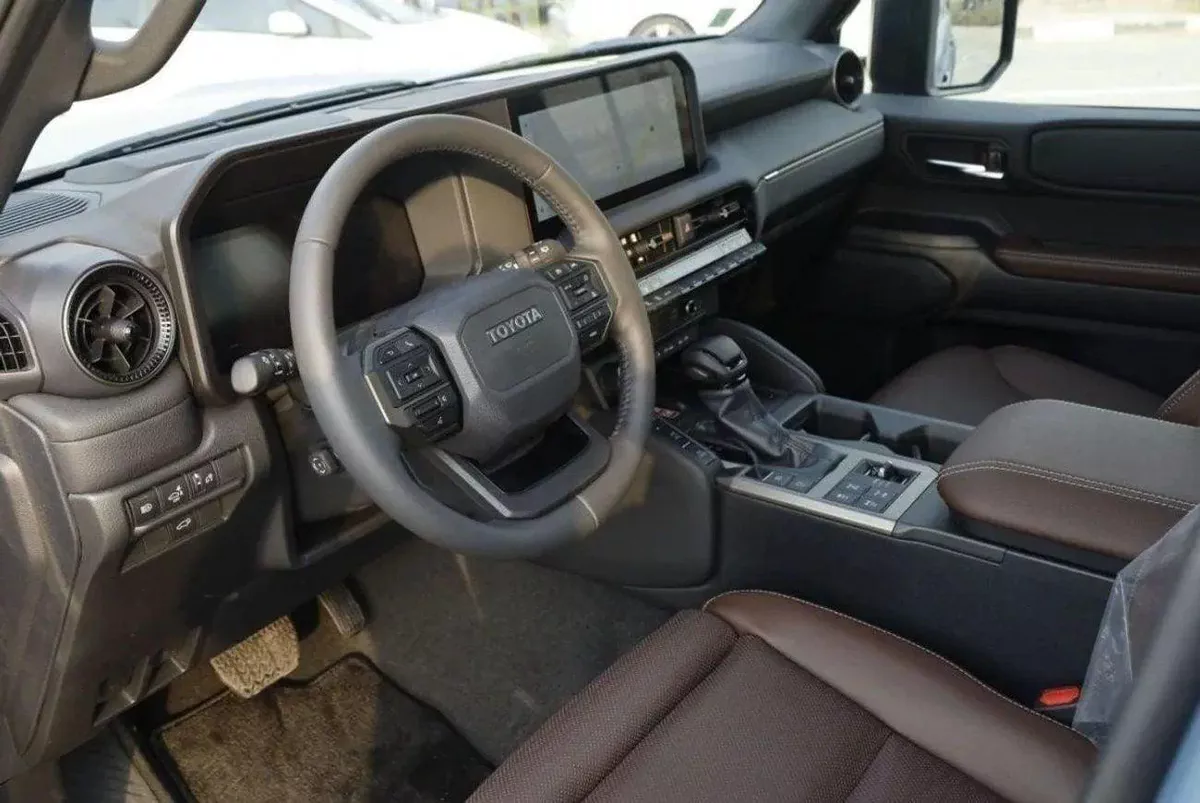 Toyota Prado VXR PRADO FULL OPTION PETROL VXR 2.4T-7-0