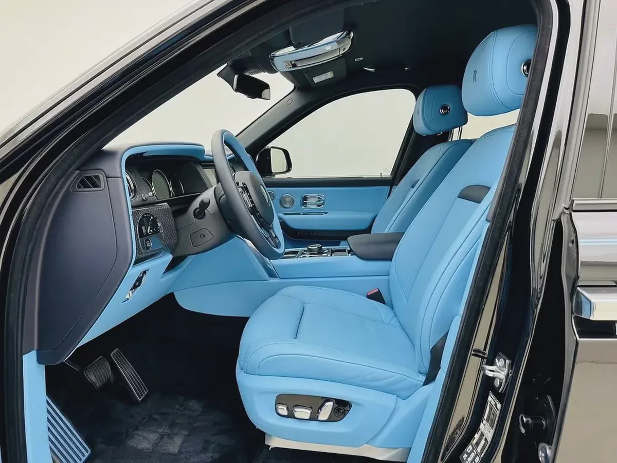 AED 34,466 PM | ROLLS CULLINAN 2026 | BLACK BADGE | DELIVERY KMS | BRAND NEW CONDITION-6-6