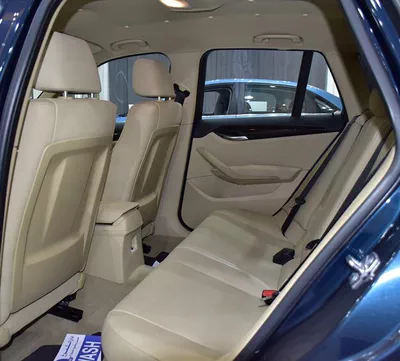 BMW X1 sDrive18i ( 2015 Model ) in Blue ...-4