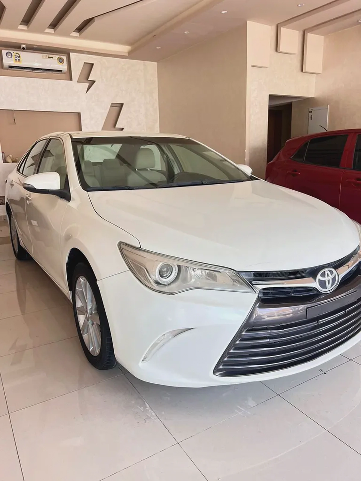 GCC Specs Toyota Camry SE 2017 - Excellent Condition-2-2