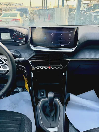 Peugeot 2008 1.2L Turbo GCC 2025 Brand New-13