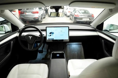 AED 1551 PM | TESLA MODEL-Y | LONG RANGE 2022 | BRAND NEW 0KMS | 5 YEAR WARRANTY SERVICE CONTR-8
