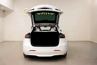 AED 1551 PM | TESLA MODEL-Y | LONG RANGE 2022 | BRAND NEW 0KMS | 5 YEAR WARRANTY SERVICE CONTR-4