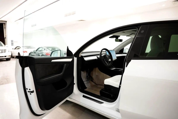 AED 1551 PM | TESLA MODEL-Y | LONG RANGE 2022 | BRAND NEW 0KMS | 5 YEAR WARRANTY SERVICE CONTR