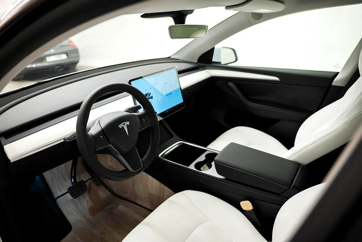 AED 1551 PM | TESLA MODEL-Y | LONG RANGE 2022 | BRAND NEW 0KMS | 5 YEAR WARRANTY SERVICE CONTR-7-7