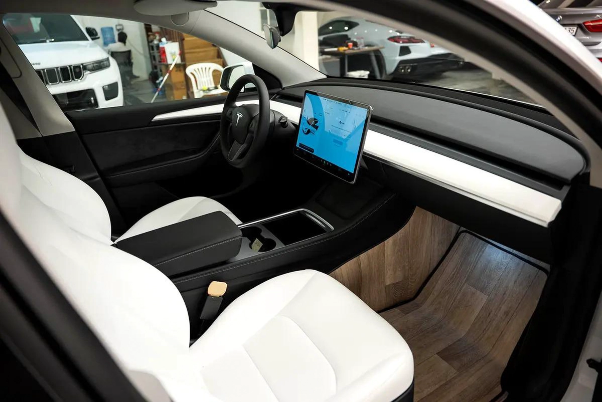 AED 1551 PM | TESLA MODEL-Y | LONG RANGE 2022 | BRAND NEW 0KMS | 5 YEAR WARRANTY SERVICE CONTR-9-9