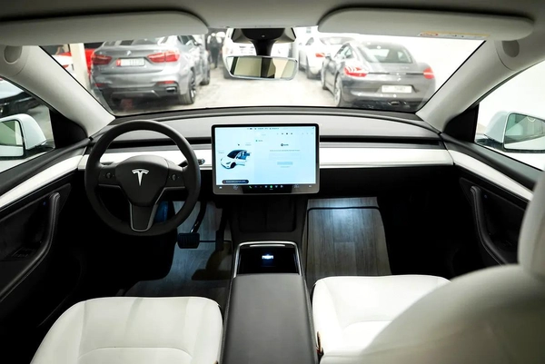 AED 1551 PM | TESLA MODEL-Y | LONG RANGE 2022 | BRAND NEW 0KMS | 5 YEAR WARRANTY SERVICE CONTR