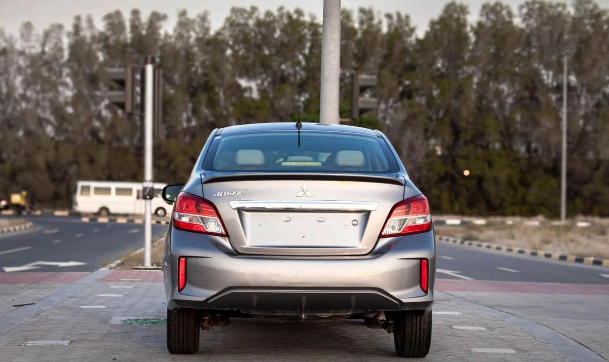 Mitsubishi Attrage GLX Mitsubishi Attrage | 1.2 L | 2021 | GCC | Accident-Free-2-2