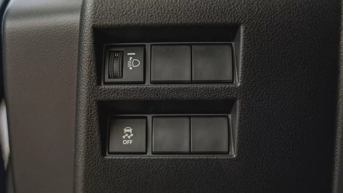 Toyota Land Cruiser GXR 2026 - European Specs - Brand New-10-10