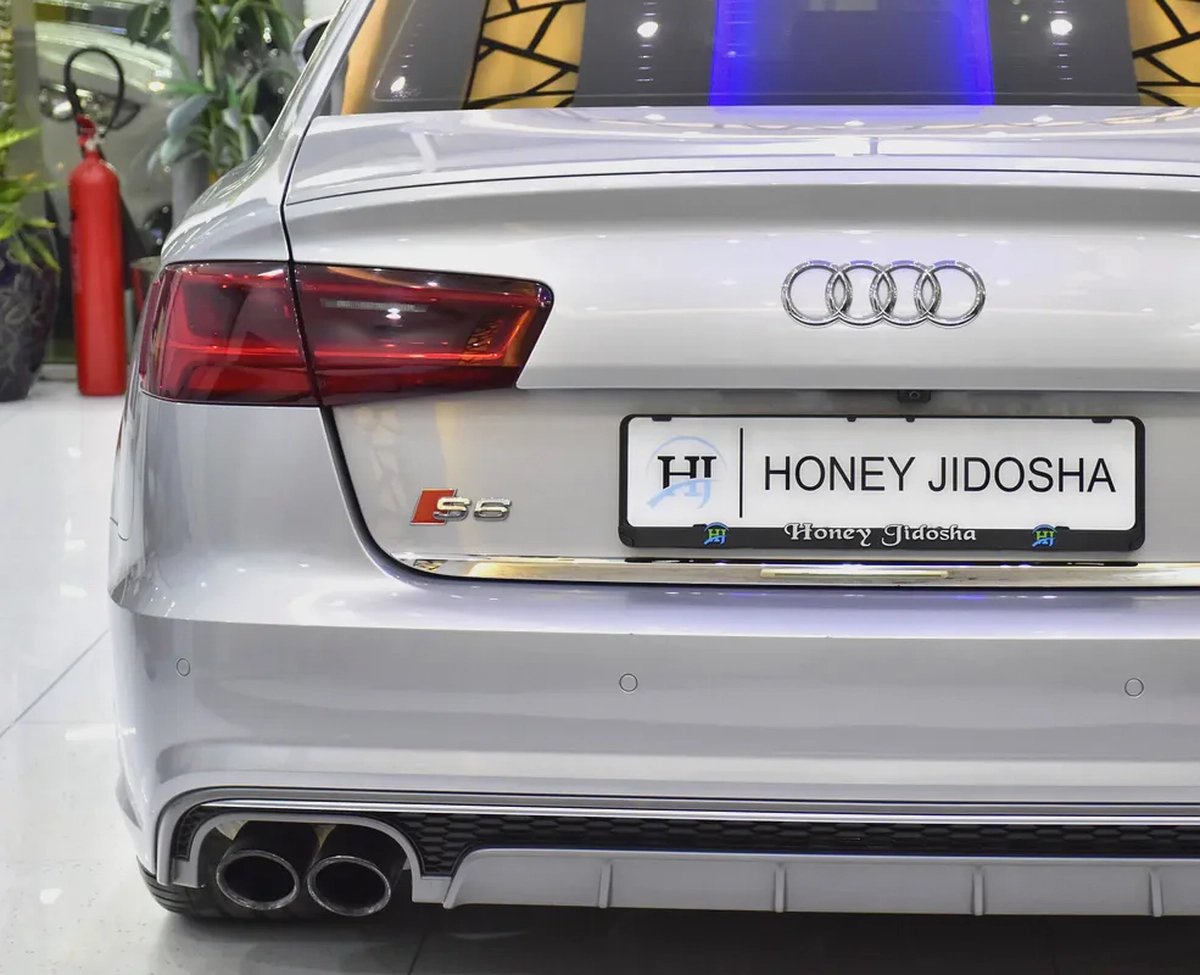 ORIGINAL PAINT ( صبغ وكاله ) Audi S6 V8 TFSi ( 2016 Model ) in Silver Color GCC Specs-7-7