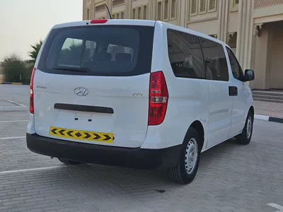 Hyundai H1 GL 2020 | GCC Specs | Low Mileage | Premium Condition Perfect For Business-15