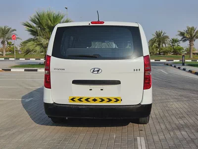 Hyundai H1 GL 2020 | GCC Specs | Low Mileage | Premium Condition Perfect For Business-17