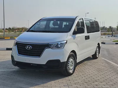 Hyundai H1 GL 2020 | GCC Specs | Low Mileage | Premium Condition Perfect For Business-4