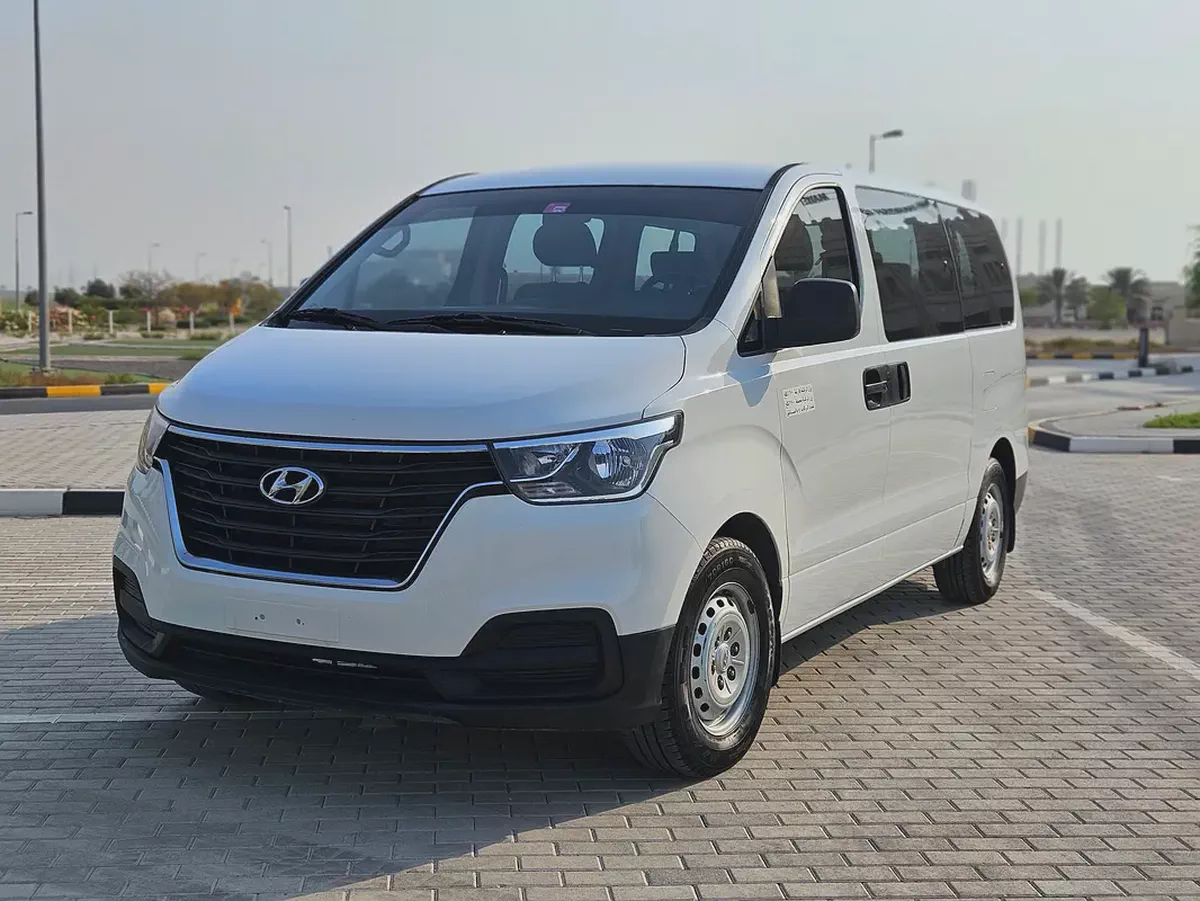 Hyundai H1 GL 2020 | GCC Specs | Low Mileage | Premium Condition Perfect For Business-4-4