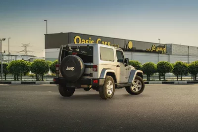 Jeep Wrangler Sahara 3.6L V6 2016 GCC Low Mileage Partial Service History-1