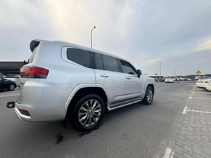 Toyota Land Cruiser 4.0L, 2022, GCC Specs - Pristine Condition